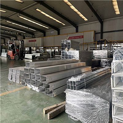 铝合金电缆槽盒