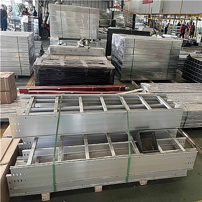 铝合金电缆槽盒