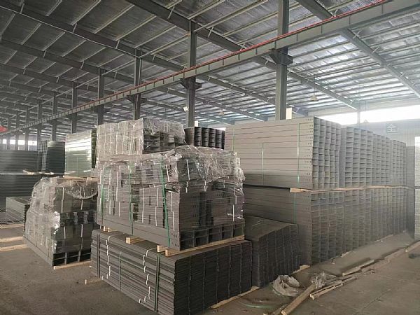 防火喷塑电缆桥架