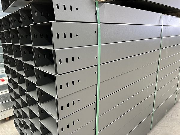 防火喷塑电缆桥架